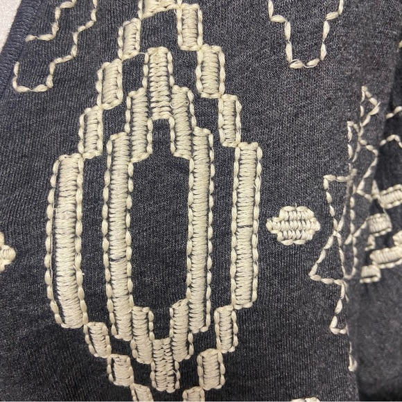 Lucky Bliss Women’s Cardigan Size S Grey Embroidered Aztec Print Boho Light - Picture 8 of 8